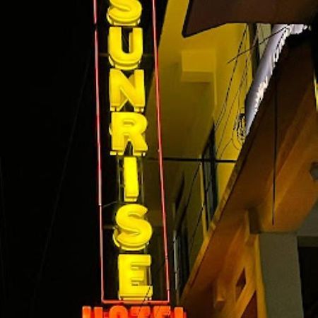 Hotel Sunrise Imphal Esterno foto