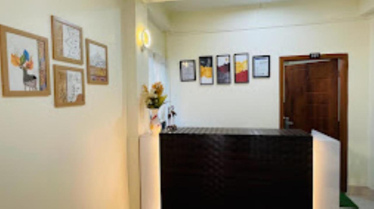 Hotel Sunrise Imphal Esterno foto