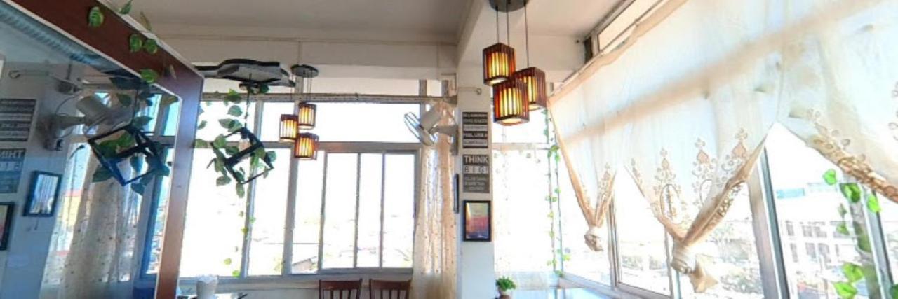 Hotel Sunrise Imphal Esterno foto