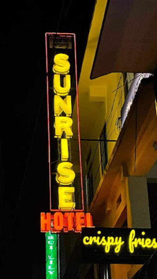 Hotel Sunrise Imphal Esterno foto